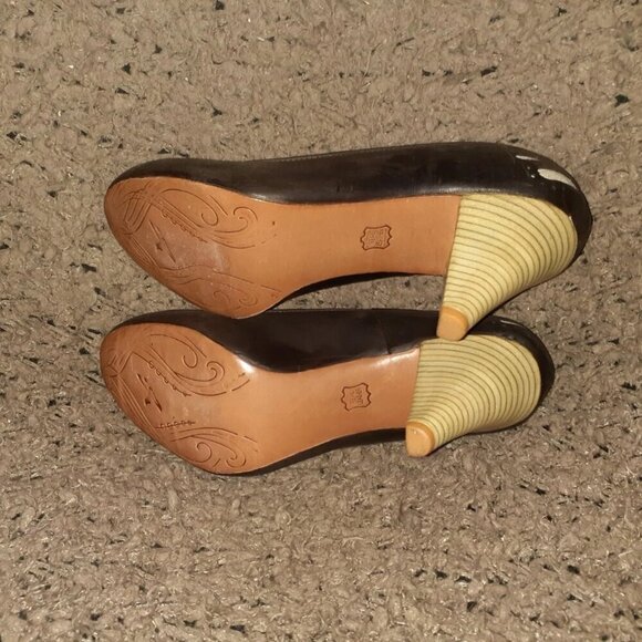 J SHOES-Fever-Brown Leather-Cream Canvas Cutout Pump-Pin-Up-Sz 9-Near Mint - Picture 7 of 7